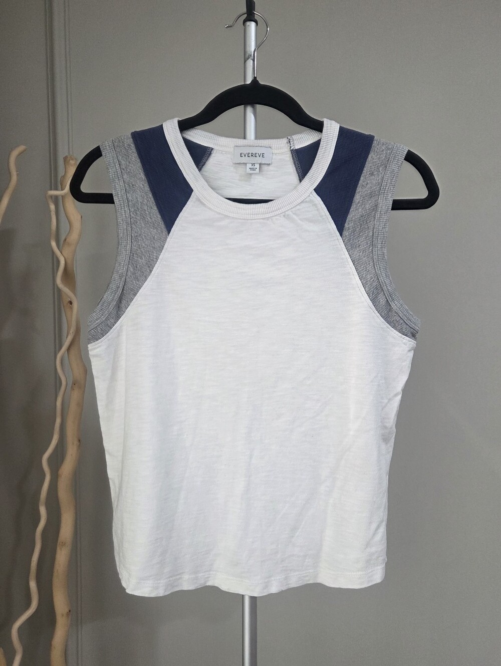 Evereve White Tank Top with Navy and Gray Shoulder Panels Sz.S